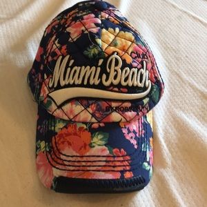 Tropical flower cap